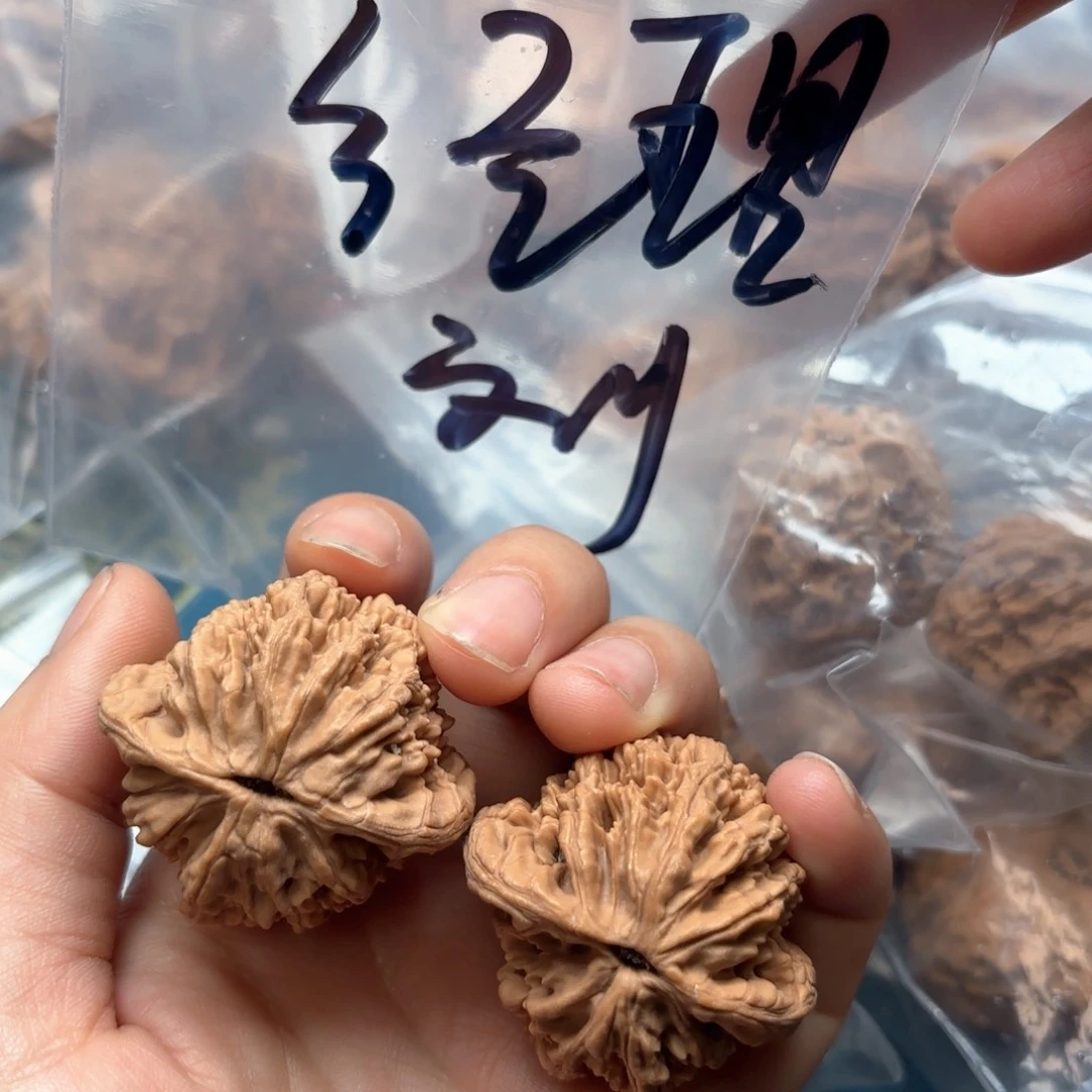 文玩核桃吊坠经*刘虎头