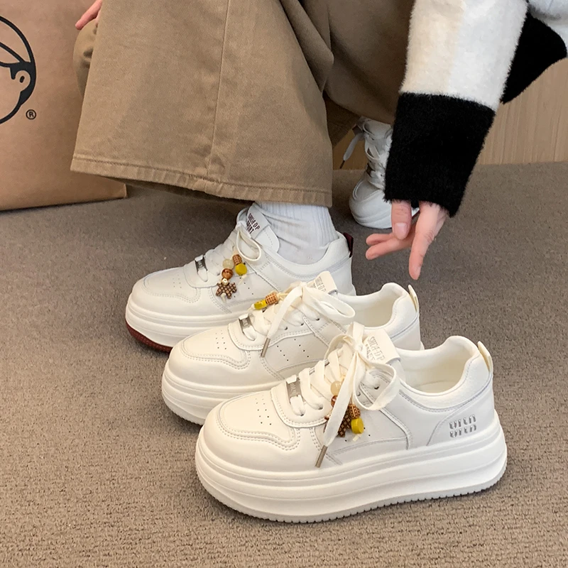 2026春季真皮小白鞋韩版新款厚底透气百搭学生时尚休闲运动板鞋