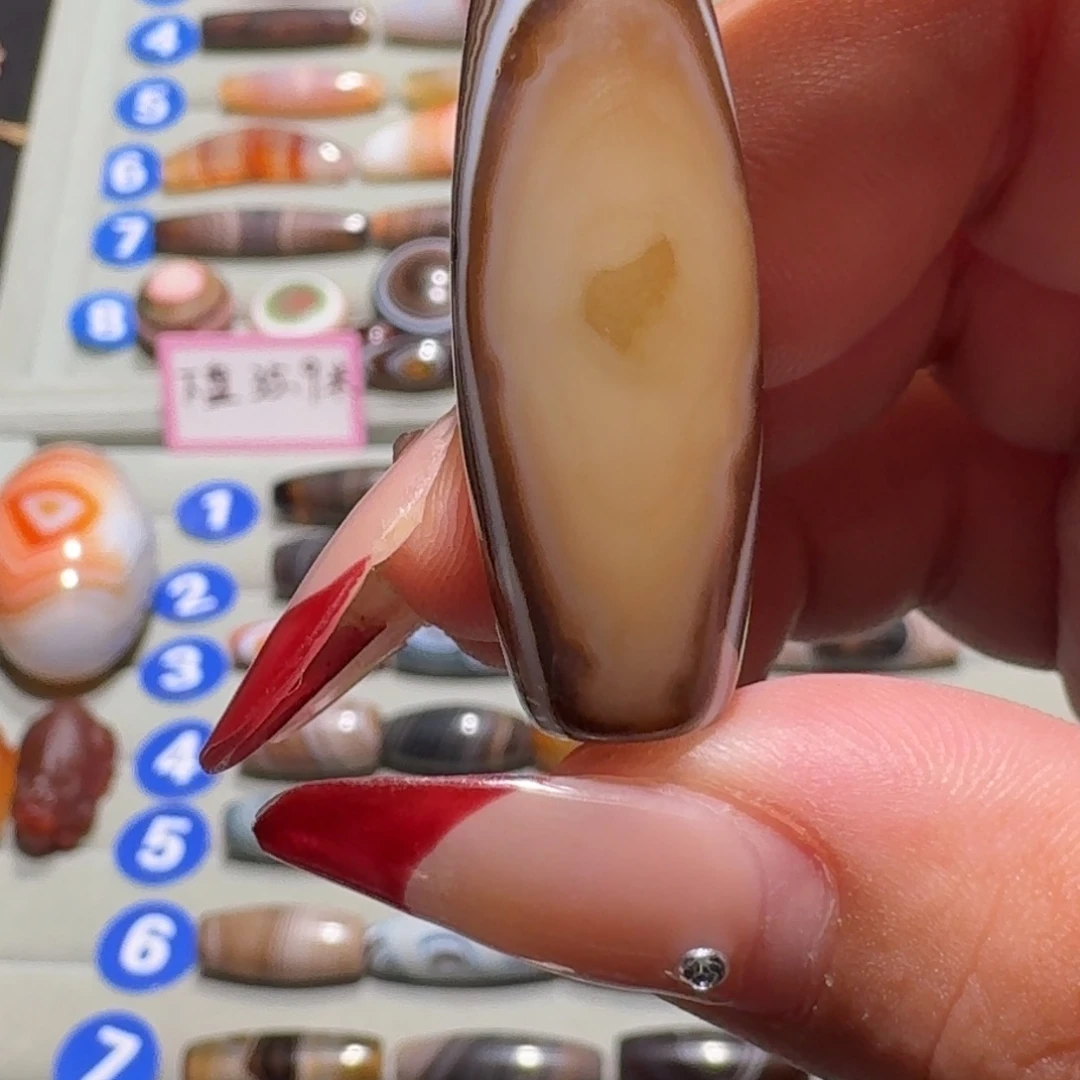 剑***看玛瑙/玉髓未镶嵌珠宝半成品