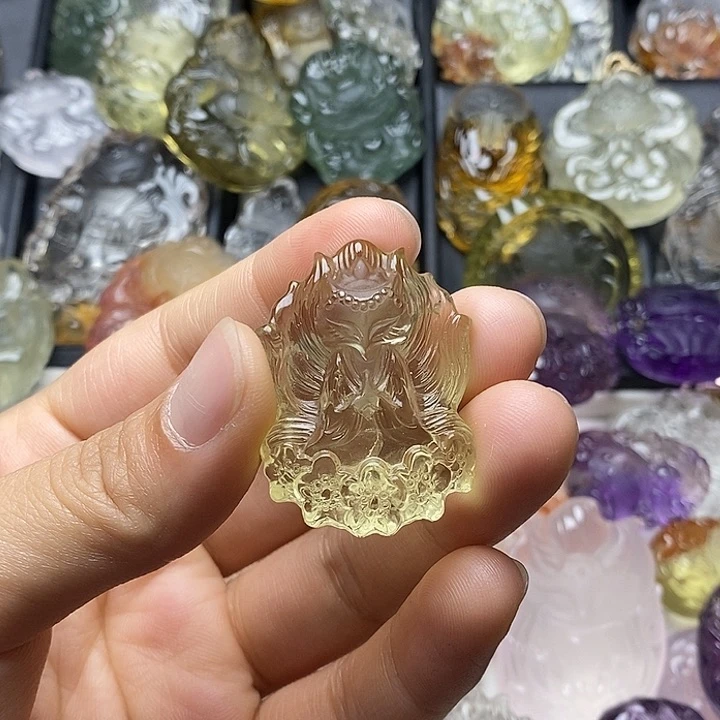 K***y未镶嵌颈饰水晶水晶吊坠