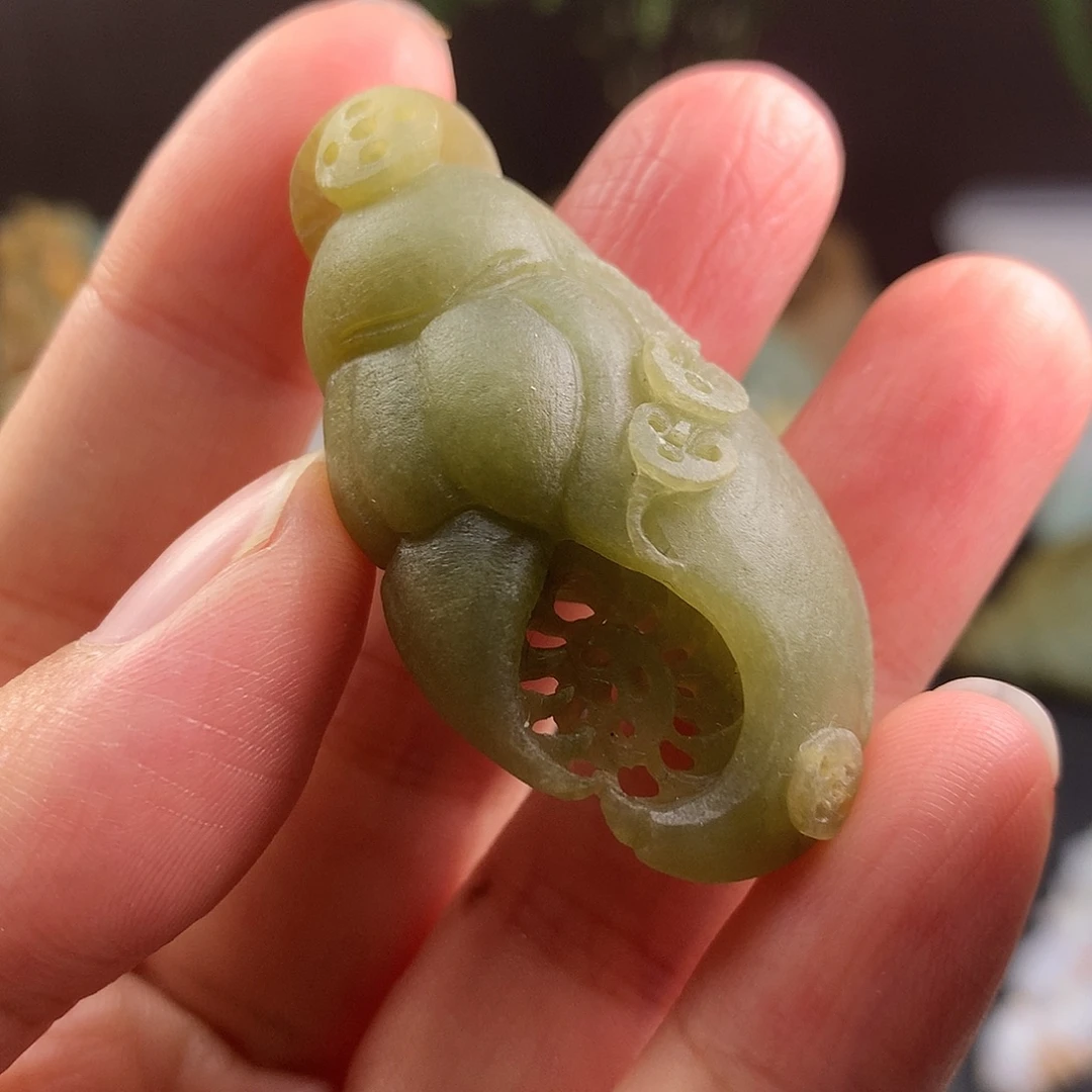 定制翡翠未镶嵌蟹