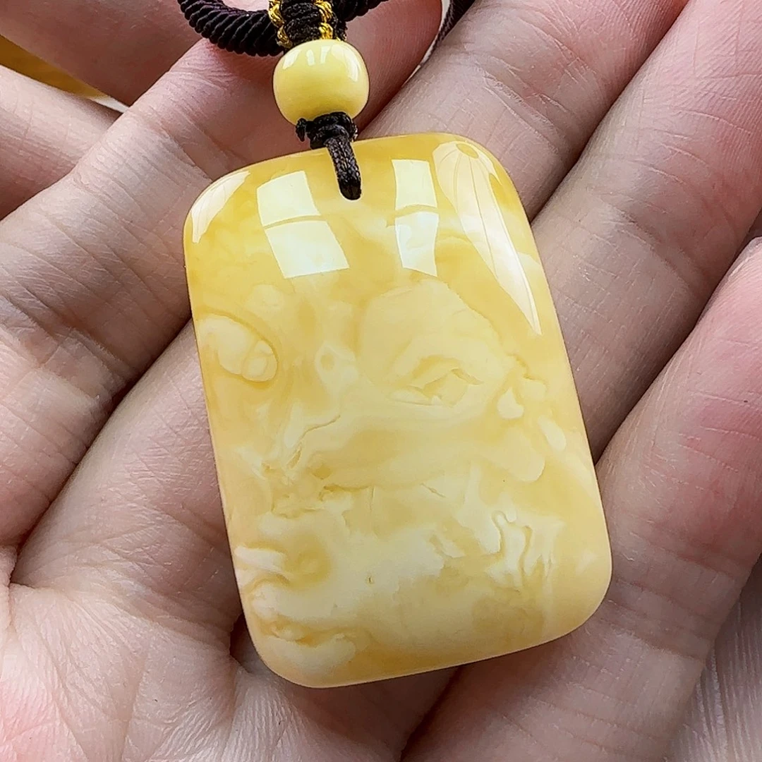 未镶嵌琥珀珠宝奇石