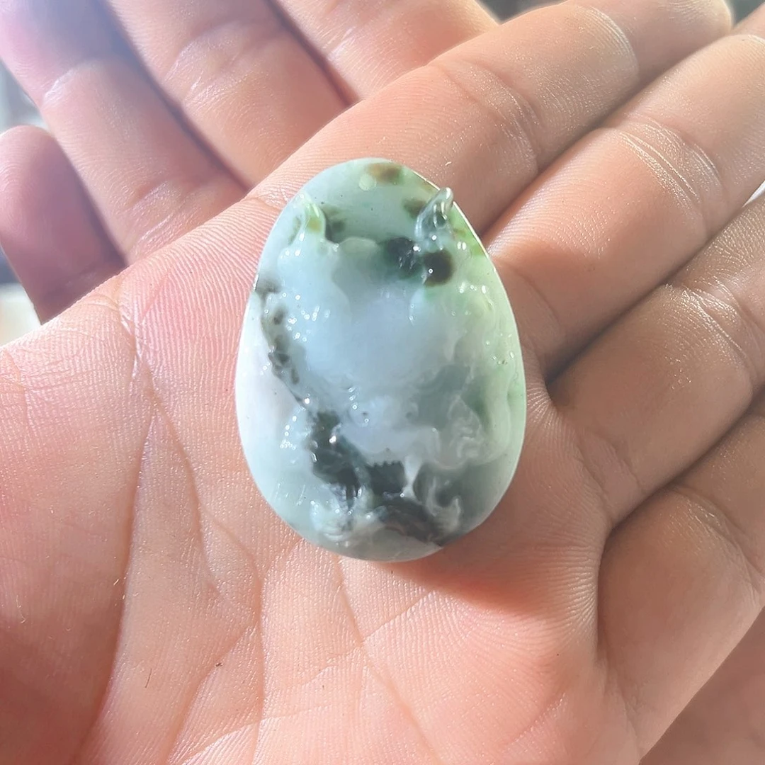 【闪购商品】翡翠未镶嵌颈饰扎****董天然