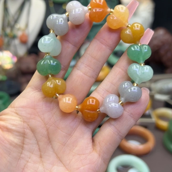 未镶嵌手镯石英岩玉