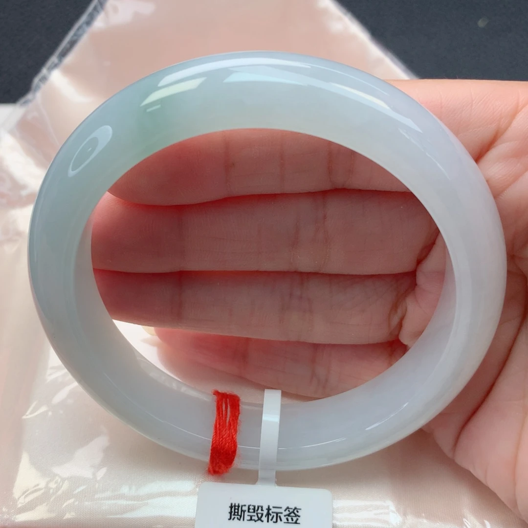 翡翠未镶嵌手镯61.6圈 细糯化飘绿水润