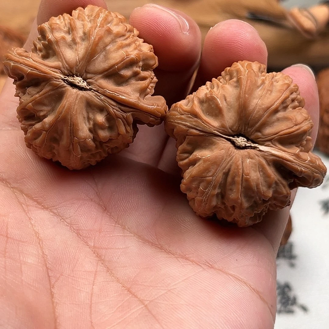 文玩核桃吊坠白狮子39全品