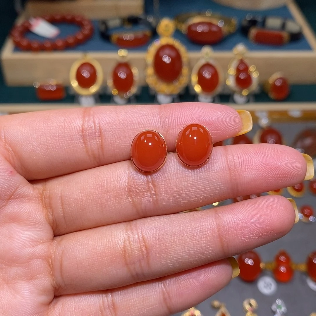 南红玛瑙18K金镶嵌耳饰