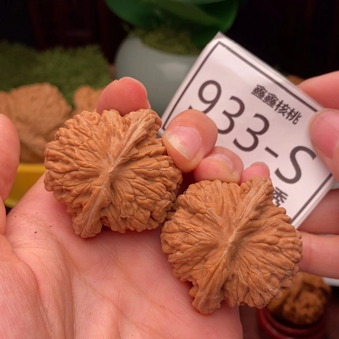 文玩核桃把件汉高楼40