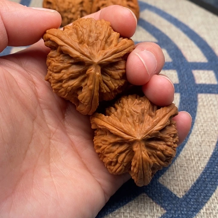 吊坠文玩核桃暗*三棱