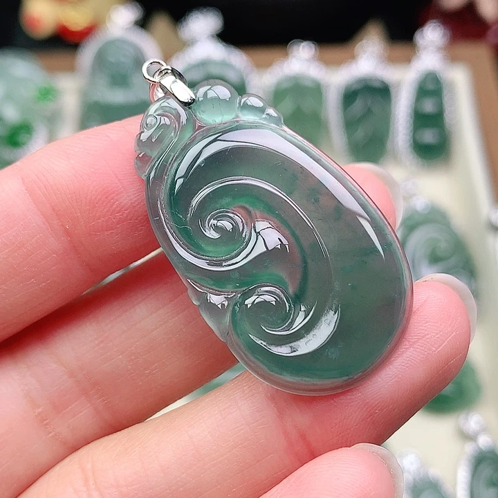 颈饰未镶嵌翡翠吊坠