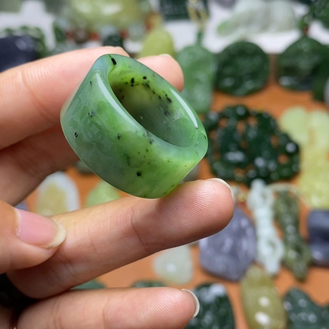 和田玉未镶嵌颈饰23