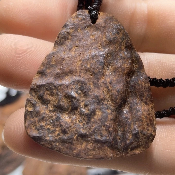 沉香木吊坠越南老惠安红土料发一块