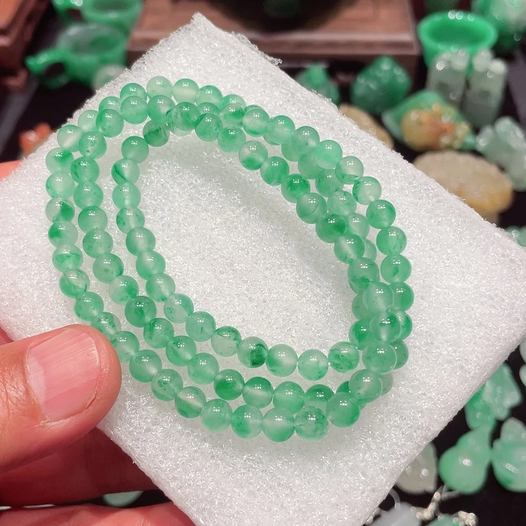 石英质玉（非洲翠）未镶嵌项链