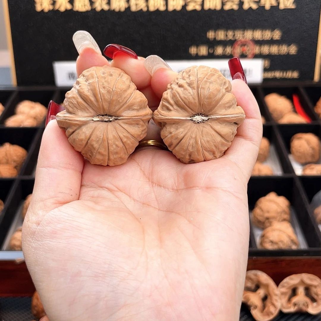 把件文玩核桃37南瓜全品一字深凹底近正肩S3702