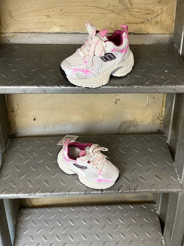 夏季女防滑透气运动鞋跑鞋童鞋通勤风