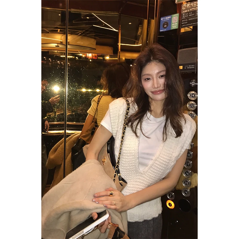 【ALONE SAVOR】龍喜儿 白鸽 秋冬叠穿慵懒无袖毛衣背心坎肩Z504