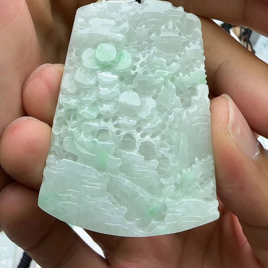 泉***鱼翡翠未镶嵌颈饰翡翠