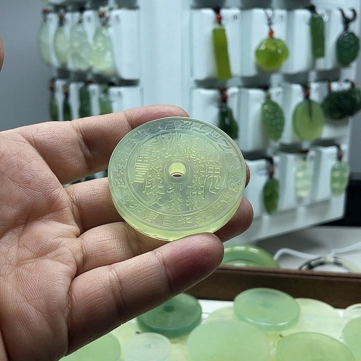 蛇纹石玉颈饰未镶嵌A*来