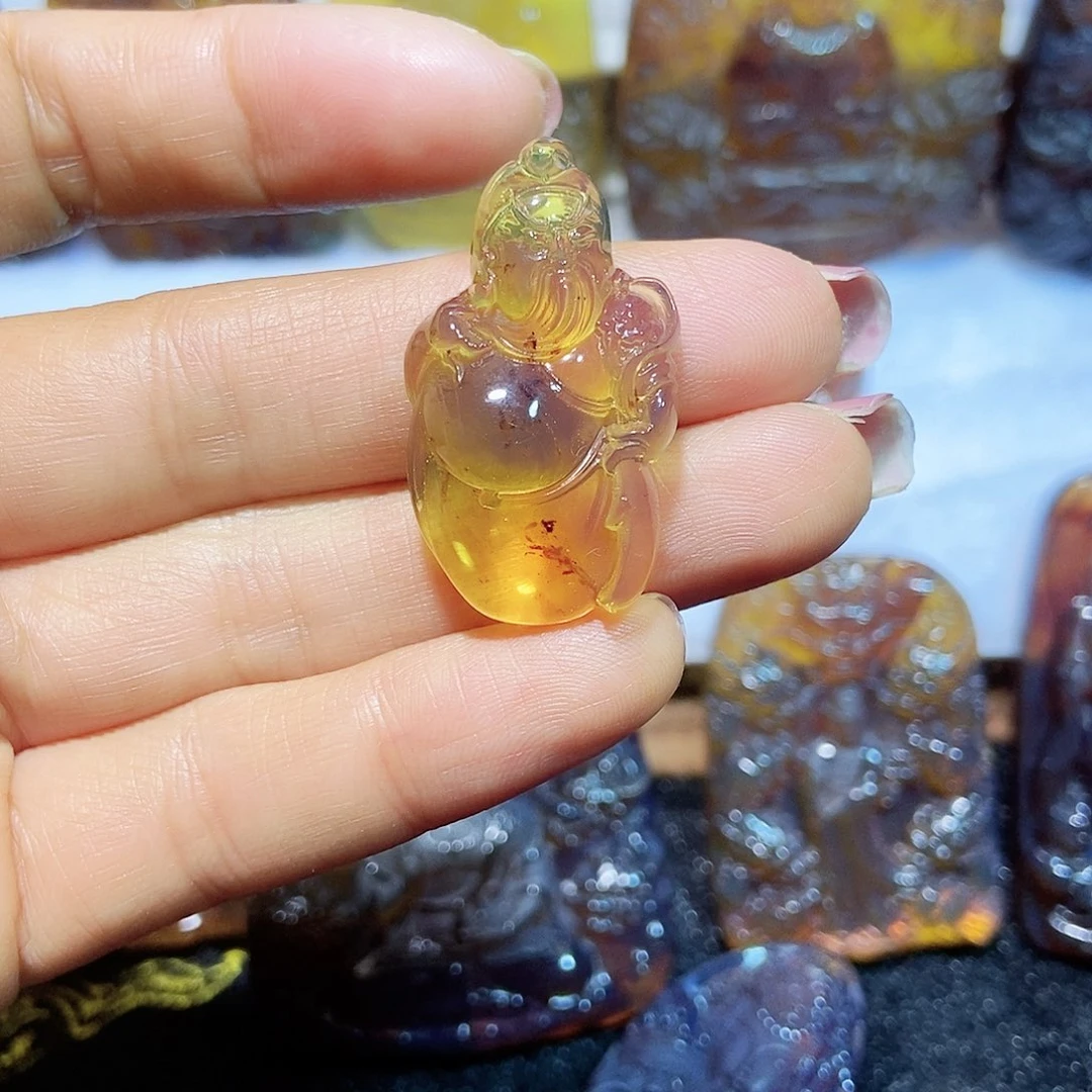 琥珀颈饰未镶嵌关公