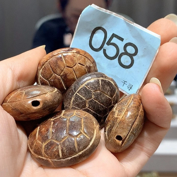 乡***化和田玉未镶嵌挂件