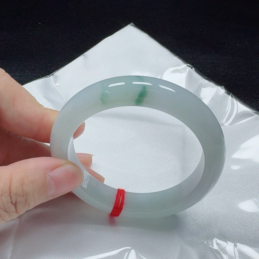 翡翠未镶嵌手镯5556