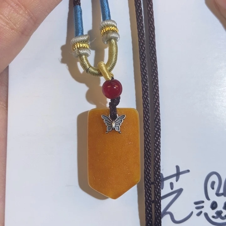 未镶嵌琥珀珠宝奇石