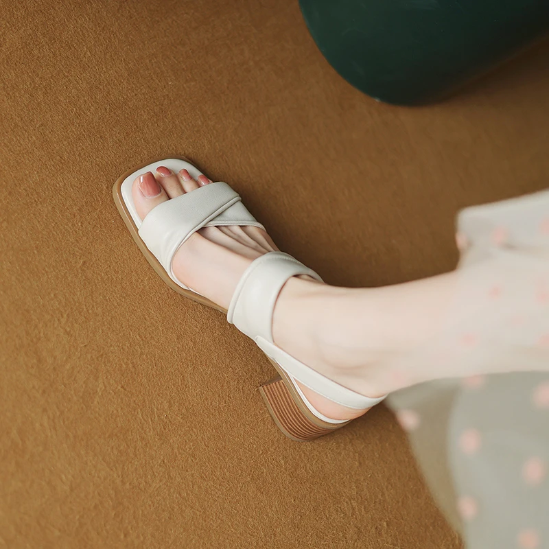 牛皮5cm跟专柜新款产地直发高品质物美价廉舒适耐穿养脚百搭凉鞋