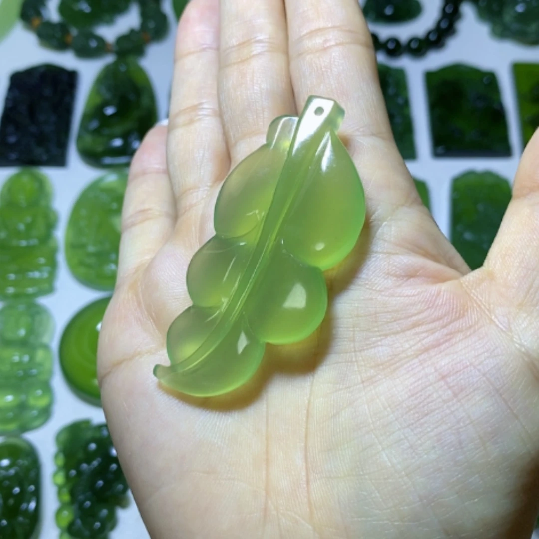 【闪购商品】未镶嵌蛇纹石玉颈饰