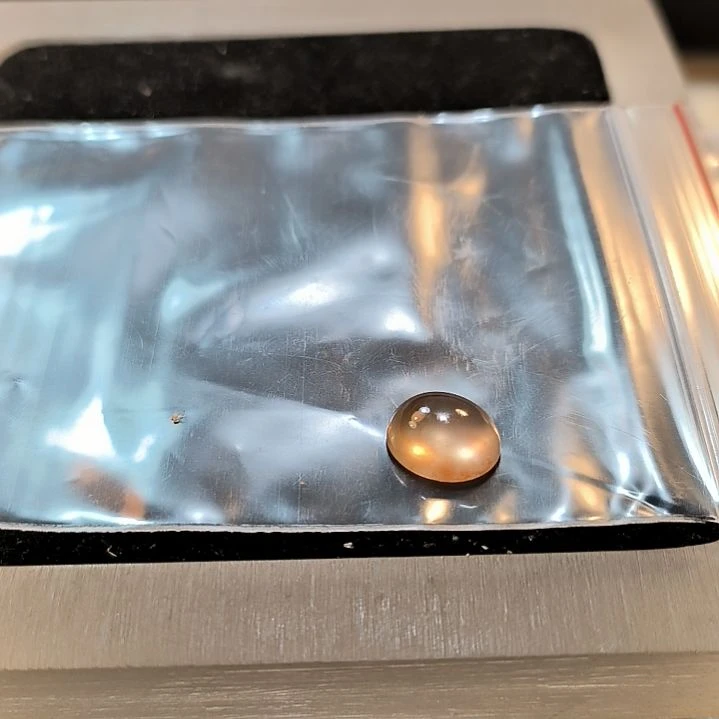 余***石英岩玉未镶嵌戒面