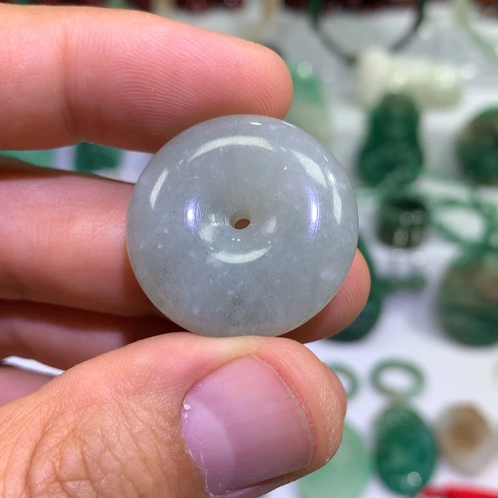 【闪购商品】独山玉未镶嵌颈饰似**年