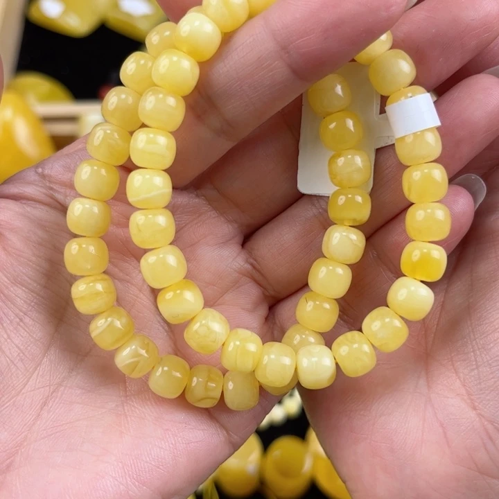 琥珀珠宝奇石未镶嵌琥珀，多样性发其一