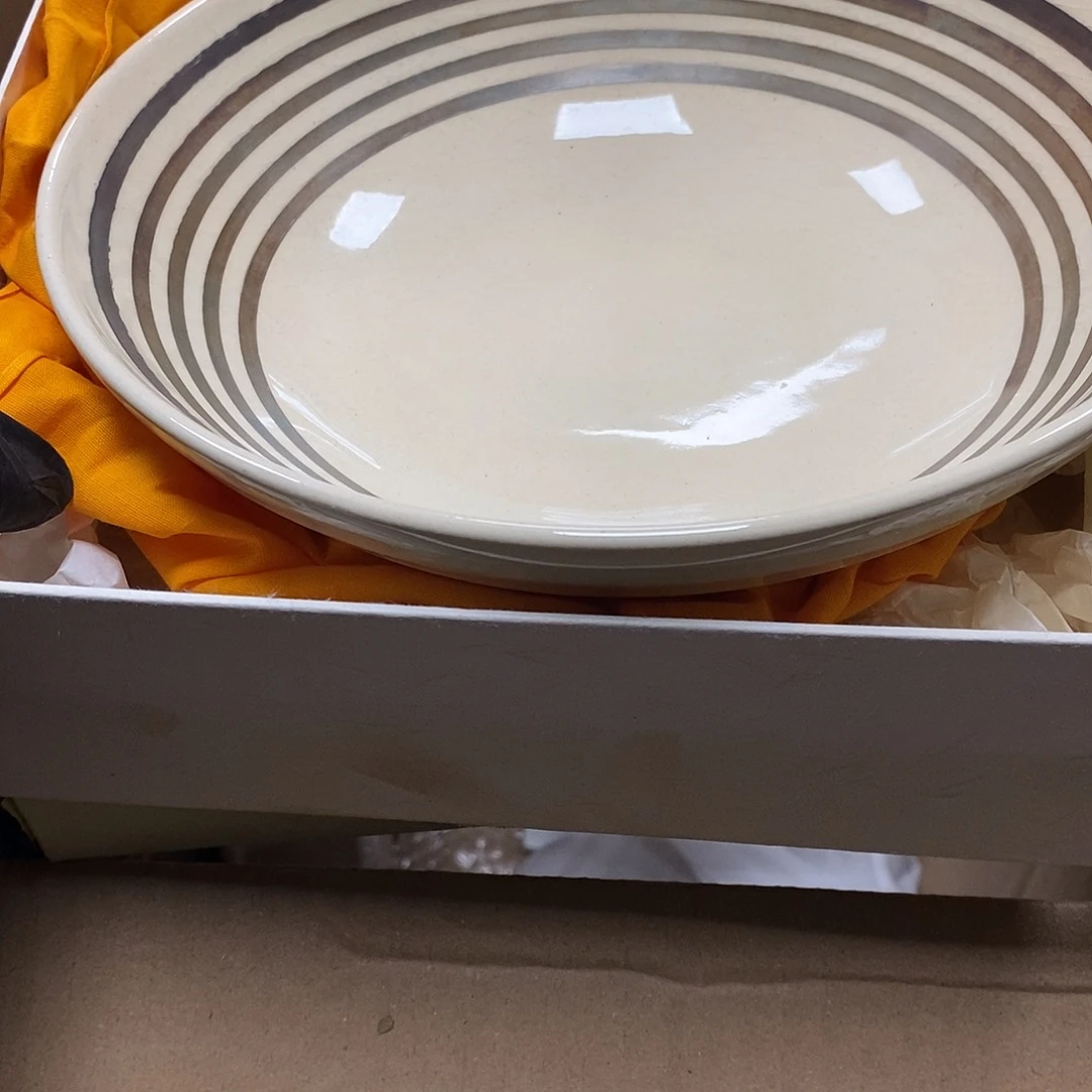 高***云瓷器制作工艺精湛