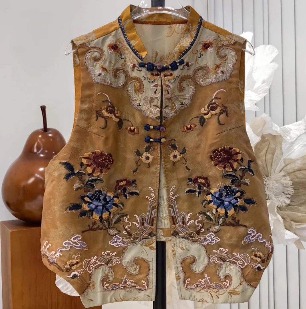 【南珠】新中式国潮重工刺绣盘金绣马甲2024B9313— 姚姚