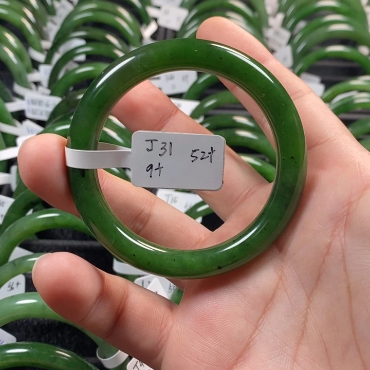 和田玉（碧玉）手镯未镶嵌52+