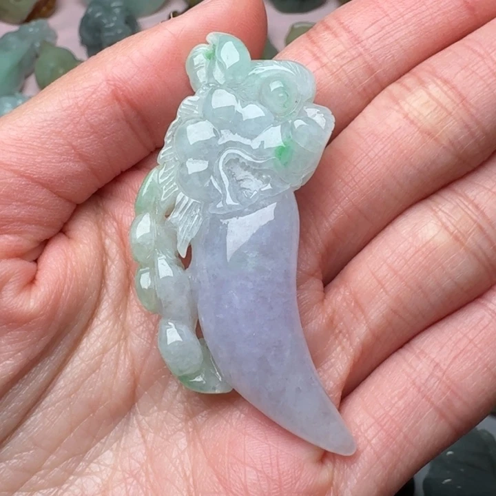 翡翠未镶嵌颈饰吊坠