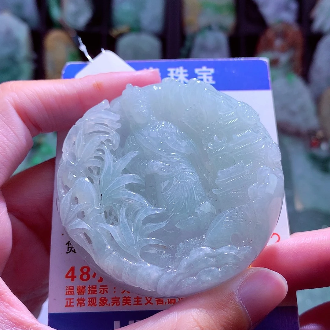 颈饰未镶嵌翡翠天然