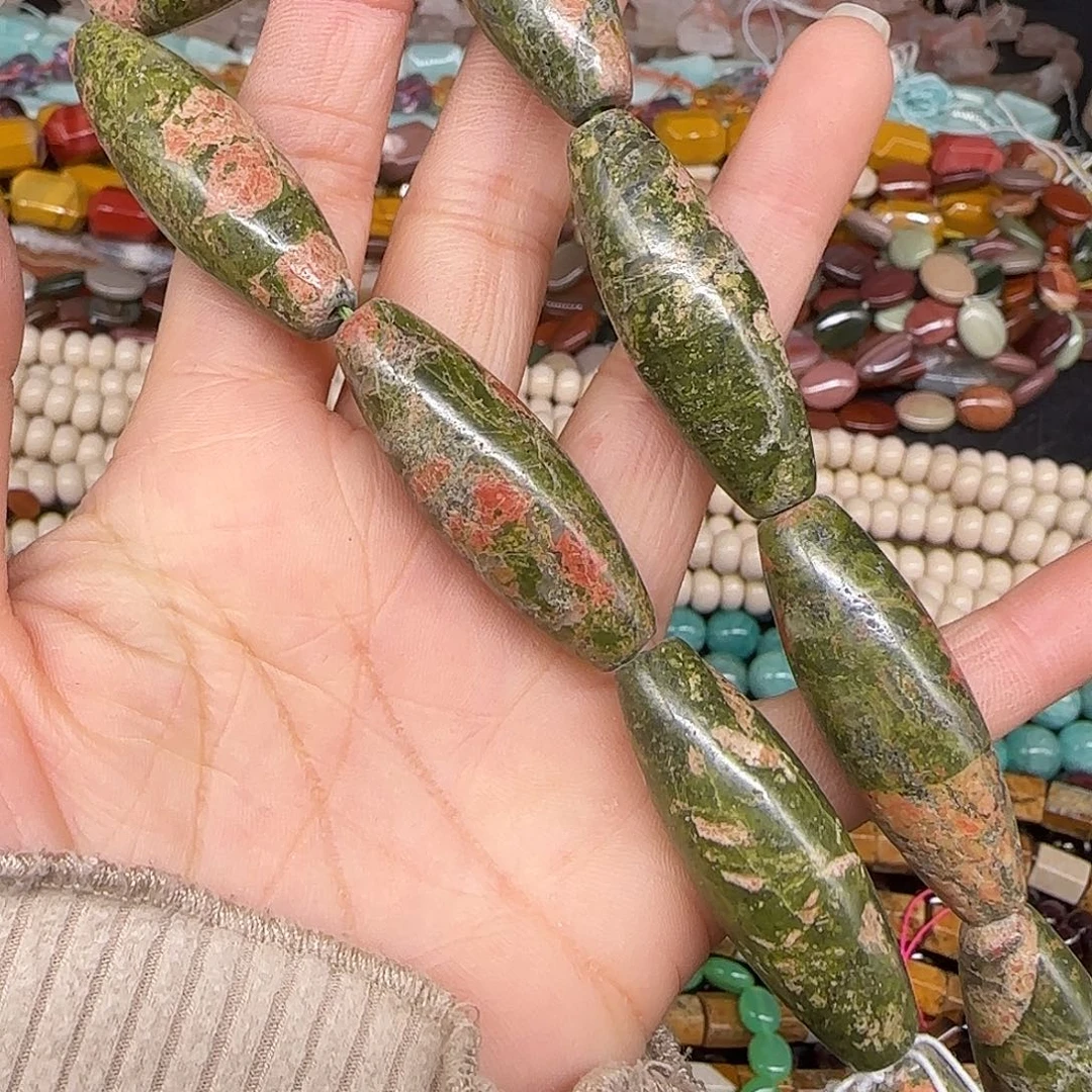 玛瑙/玉髓合金珠宝半成品红绿宝13-40mm一条