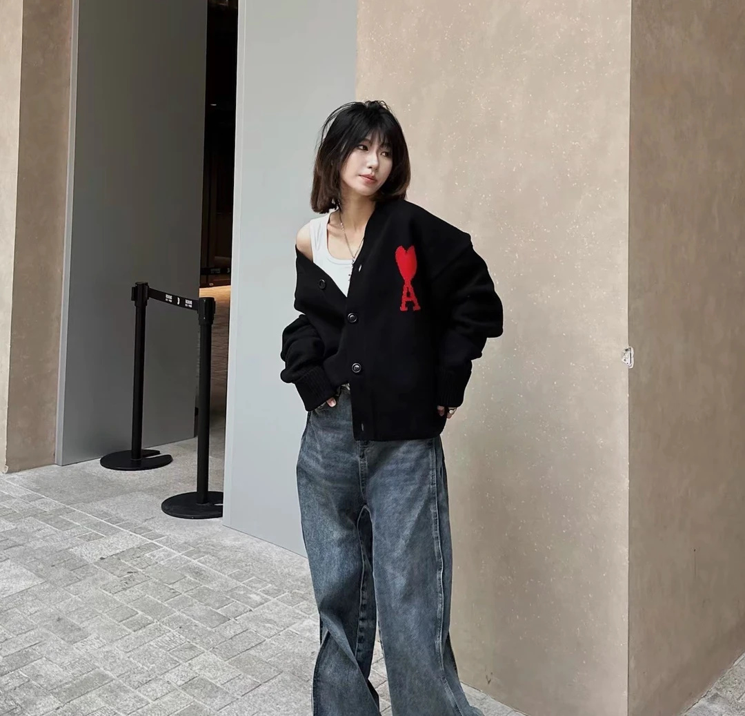 未使用 AMIPARIS HF 胸口大爱心字母开衫 男女同款 BFUKC006