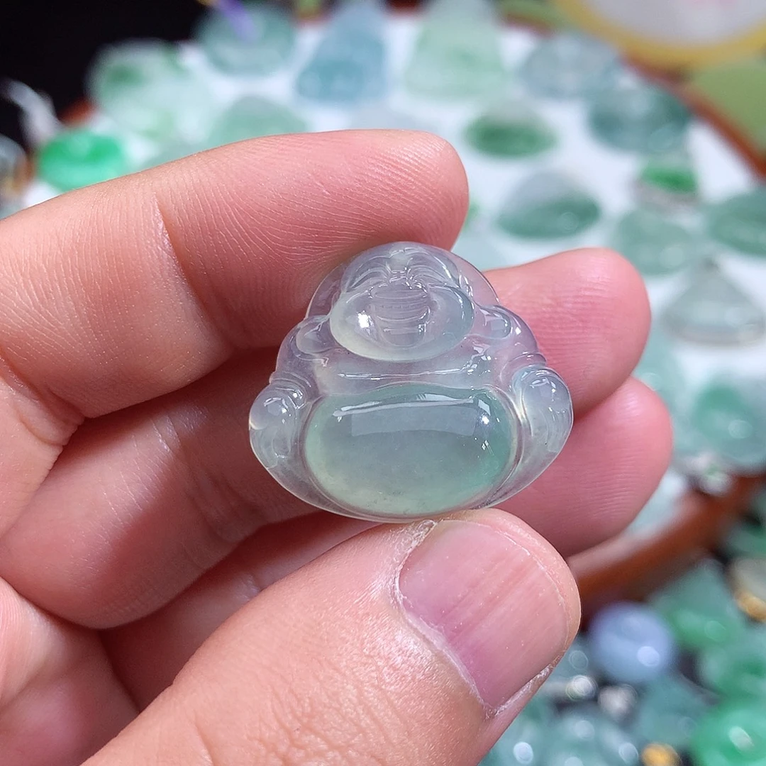 翡翠未镶嵌颈饰佛公