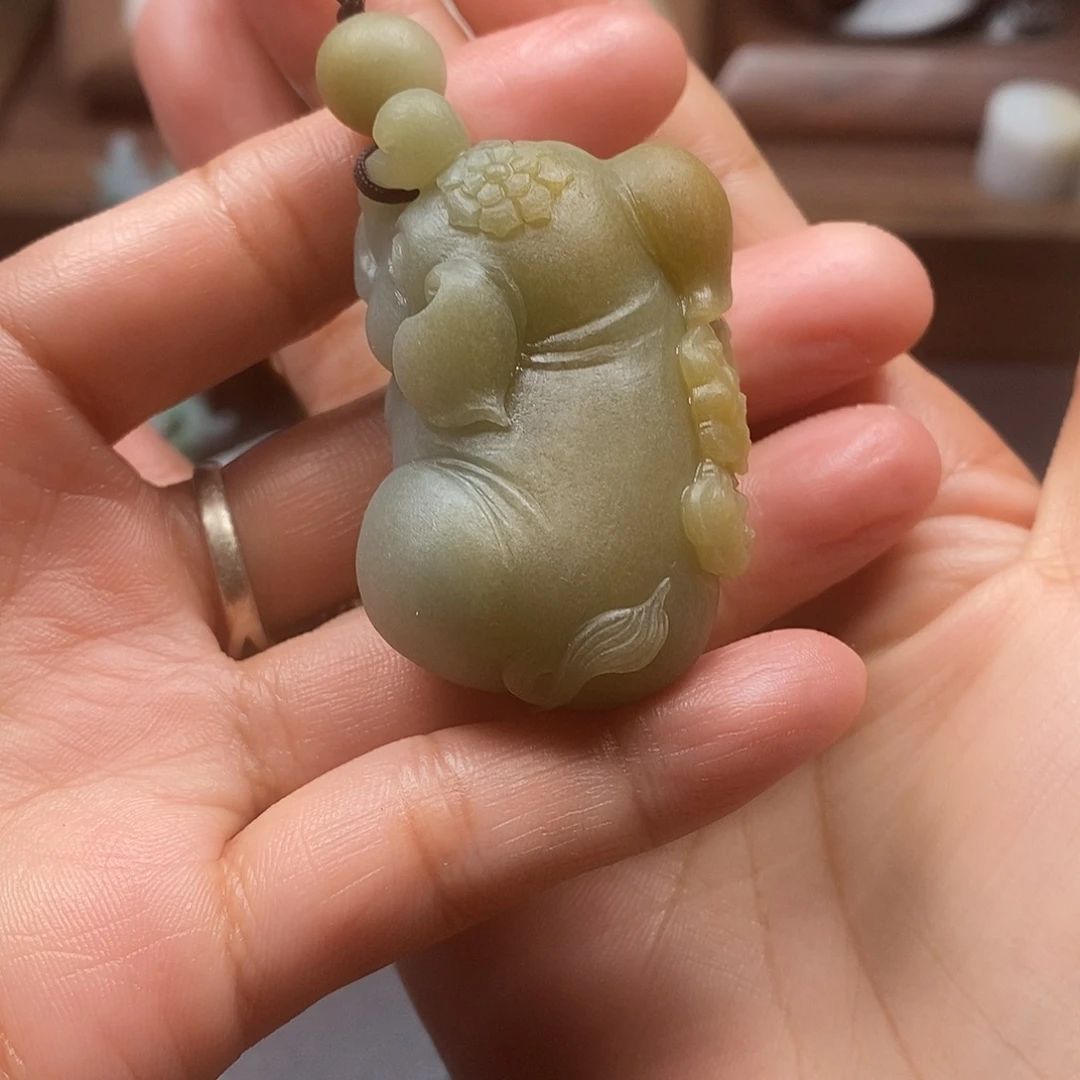 孩***王定制翡翠未镶嵌毛货抛光