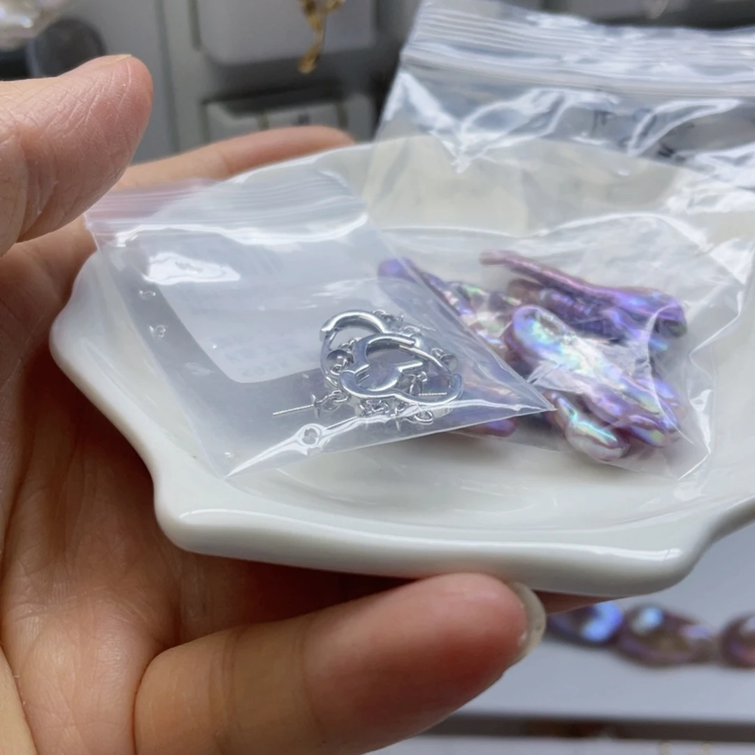 爱***人银S925镶嵌淡水珍珠耳饰