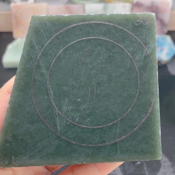 和田玉未镶嵌手镯定制