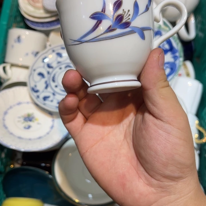 瓷片绿*箱なしでいいので お値下げ可能でしょうか？