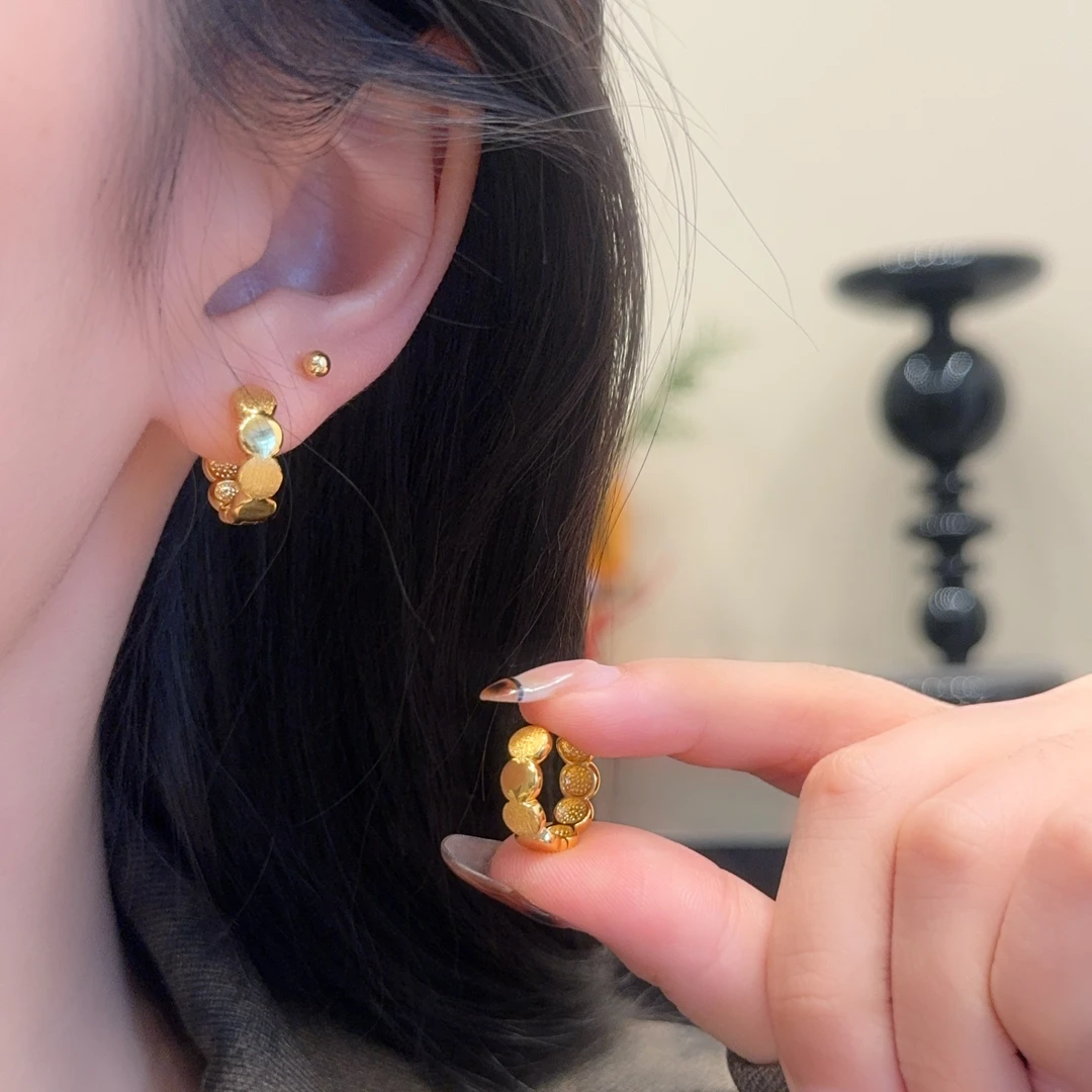 2025 新年百搭耳饰  简约波浪金色磨砂耳圈百搭气质设计耳环E1420