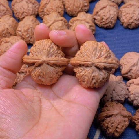 【闪购商品】吊坠文玩核桃西****发球白43