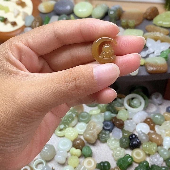 未镶嵌和田玉挂件