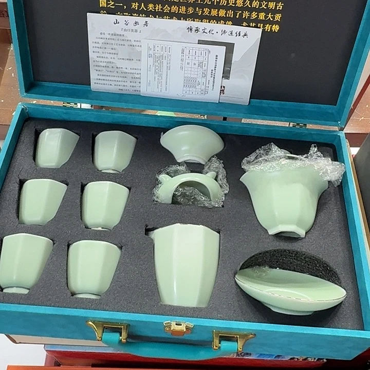 孤品茶具套装等。