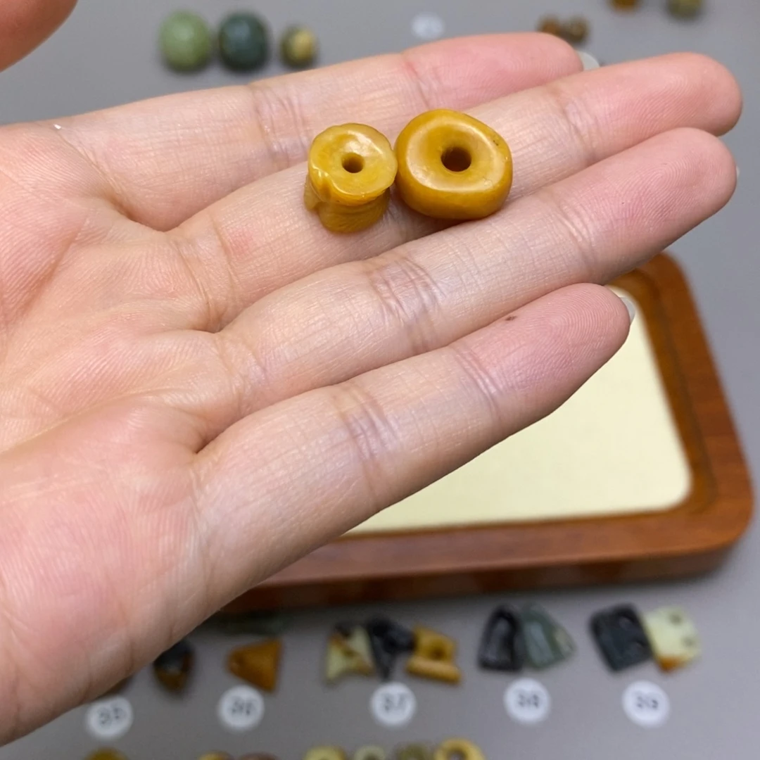 持***恒蛇纹石玉未镶嵌配饰