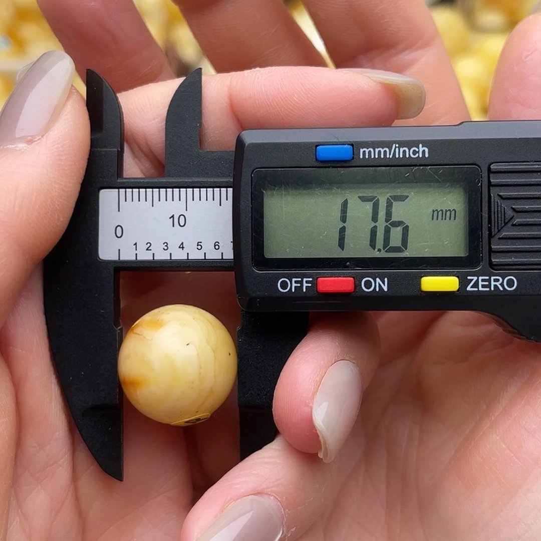 -***-蜜蜡未镶嵌裸石蜜蜡瑕疵圆珠鸽