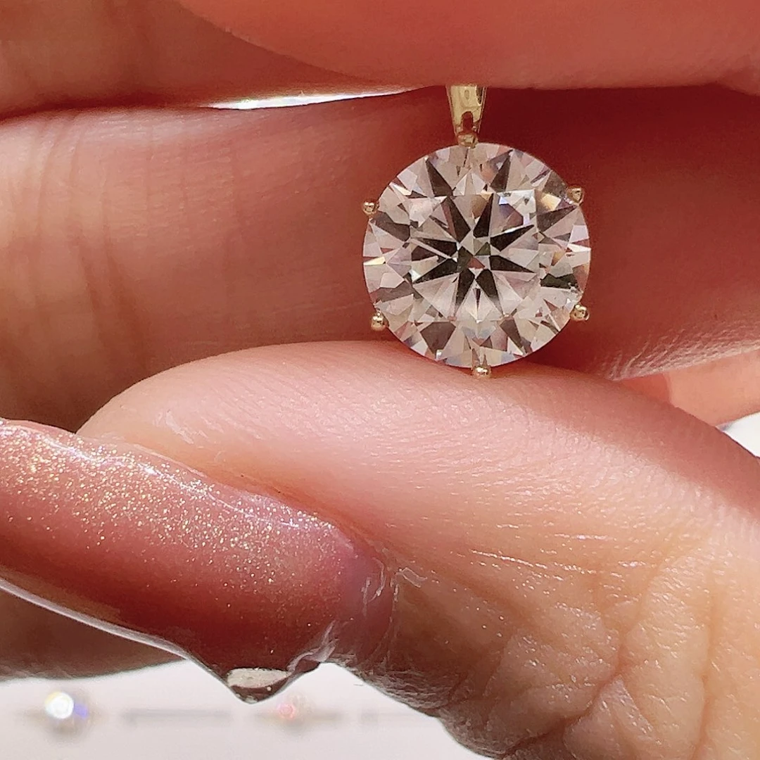 实验室培育钻石吊坠18K金镶嵌2.09ct K黄六爪吊坠